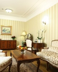 Hotel Moskva Belgrade room2