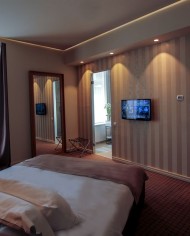 Jump INN Hotel guestroom2