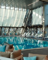 Crowne Plaza piscina