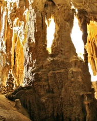 Resava parois de la grotte