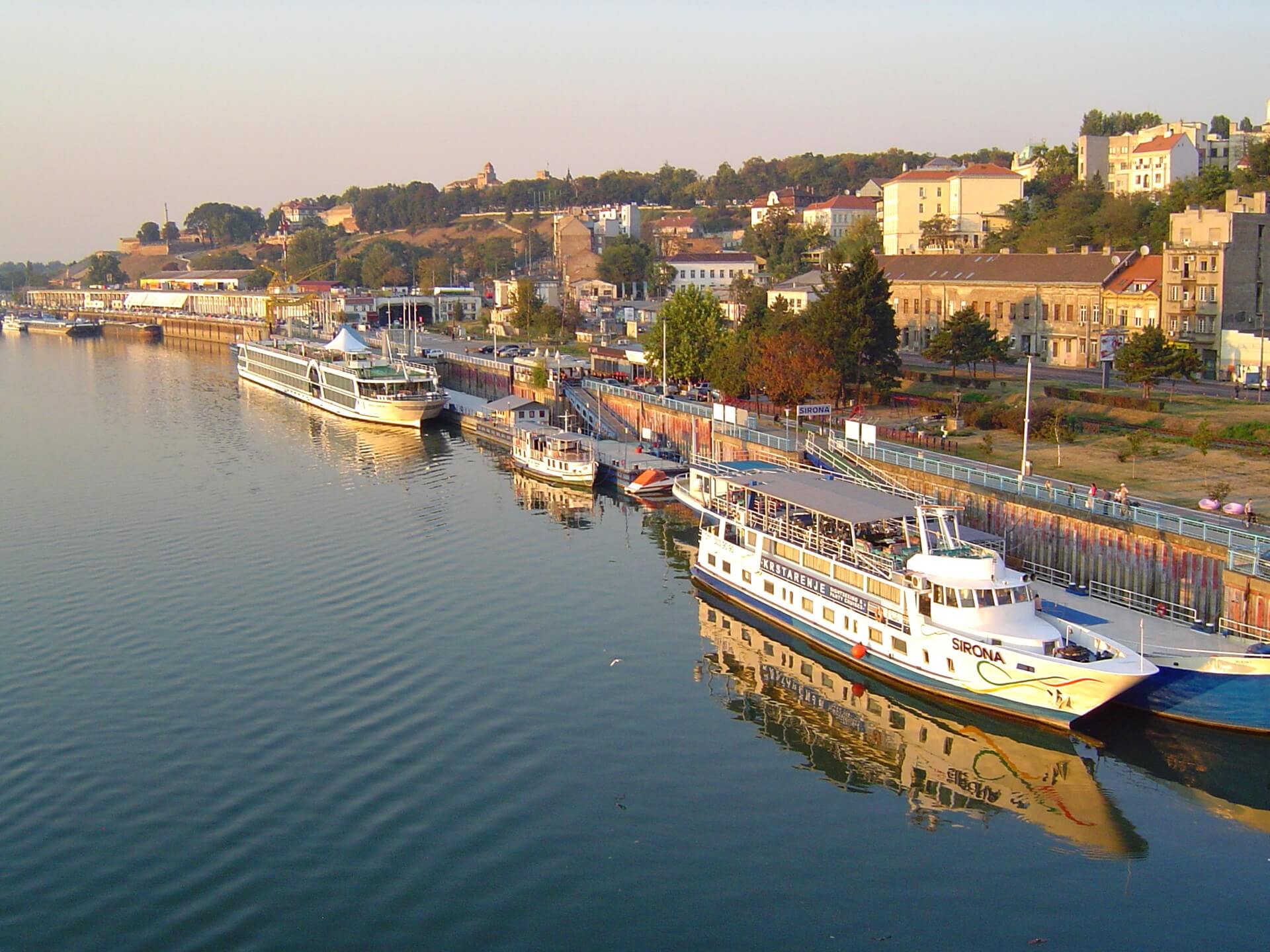 boat cruise belgrade