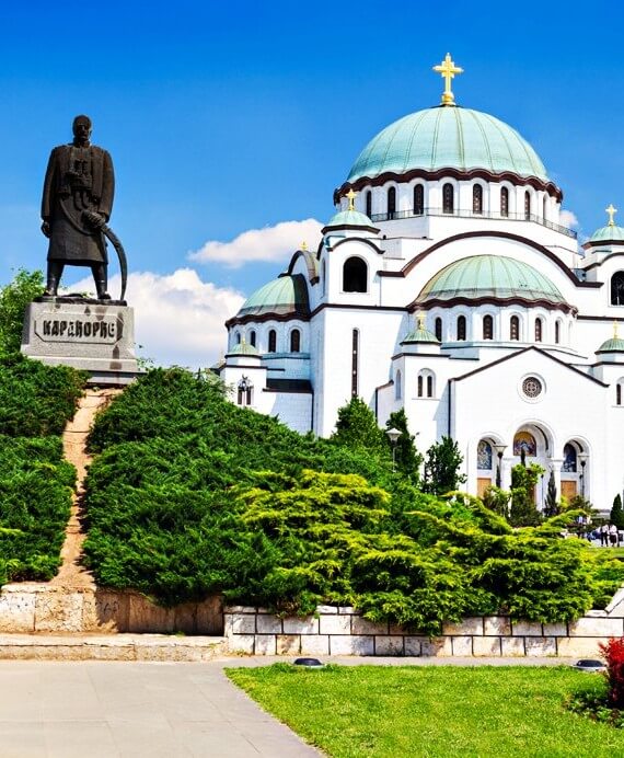 St Sava templet och karađorđe petrović monument