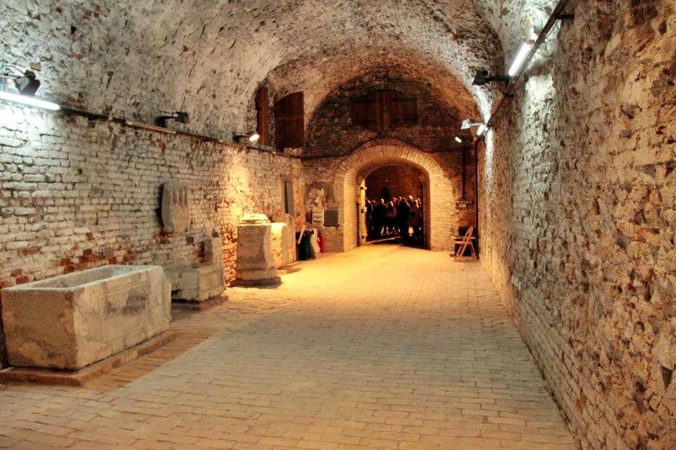 Belgrad unterirdischen Tunnel