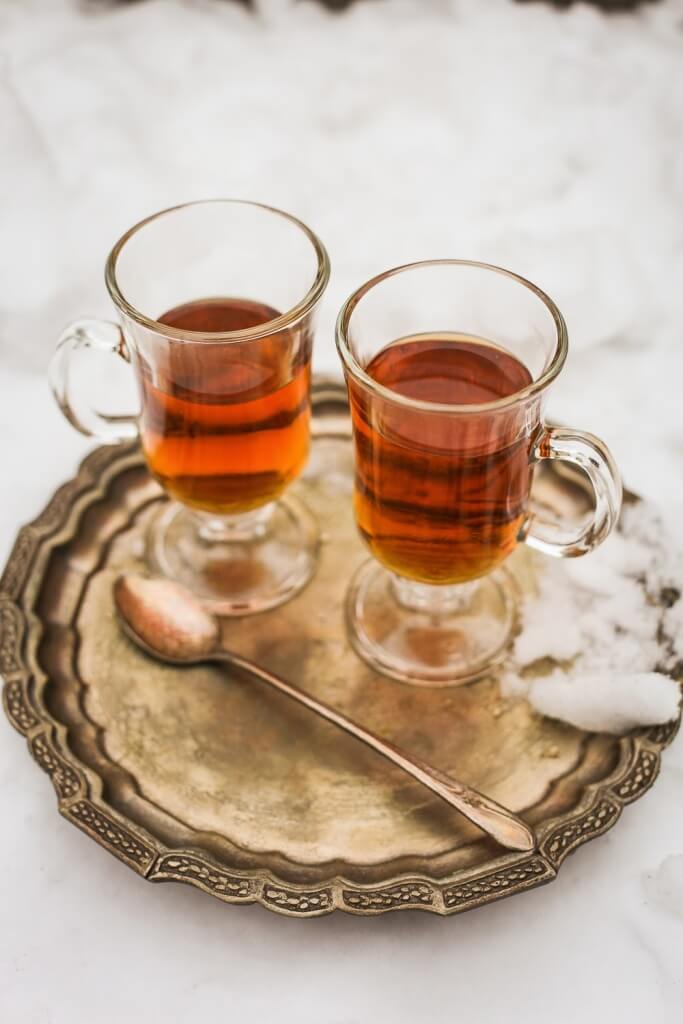Shumadian tea on plate