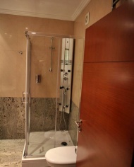 Hotel Aleksandar Novi Sad bathroom
