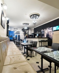 Hotel Dash-stjerners Novi Sad bar