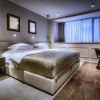 Hotel Envoy Belgrade Bedroom night