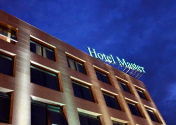 Hotel Master Novi Sad dış