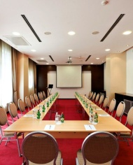 No Hotel Belgrade inventar sala de conferências