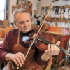 construtor de violino Jan Nemcek