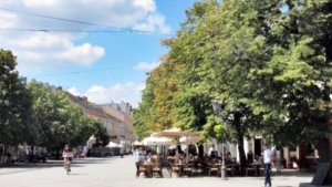 Marcher à Novi Sad