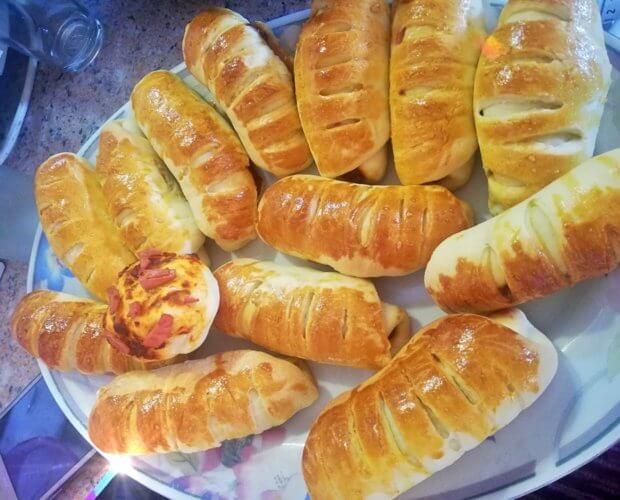 Mara's baked rolls with ajvar and cheese