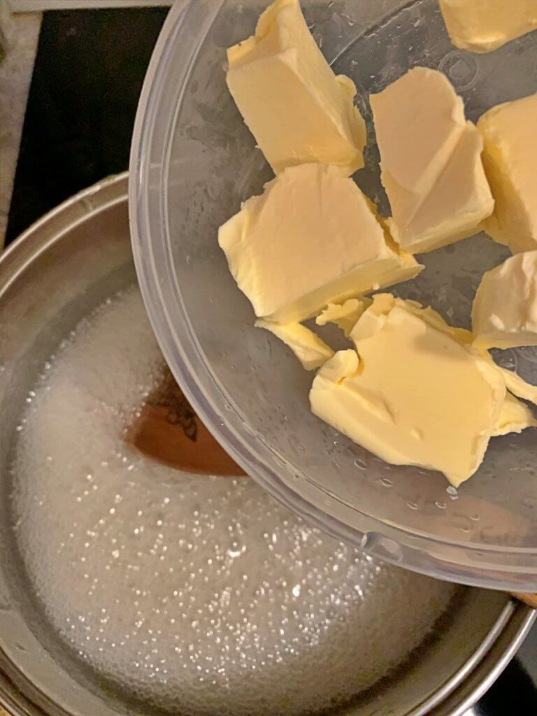 Adicione manteiga