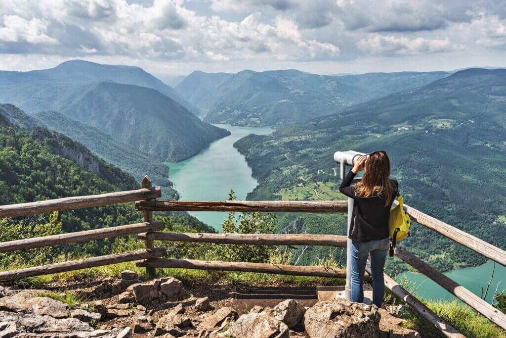 Hermosa vista sobre la montaña Tara